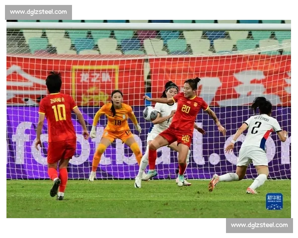 背起百岁奶奶看球赛：116 岁库尔班罕的足球圆梦之旅