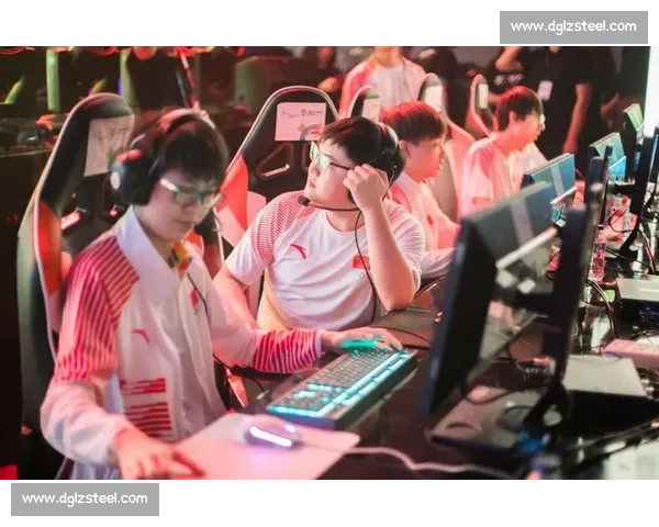 赛场风云变幻，XX战队能否走出低谷，我们拭目以待！