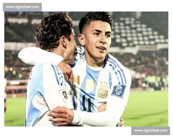 巴西队亚洲行备受期待，球迷狂热追捧，场面堪比节日